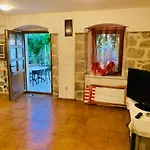 Villa Old Stone House Vicko