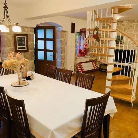 Old Stone House Vicko Villa Podgora
