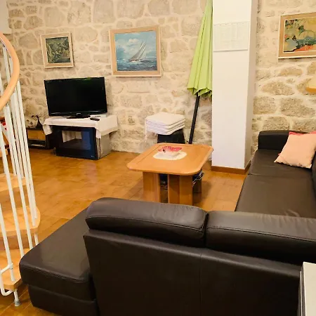 Old Stone House Vicko Villa Podgora