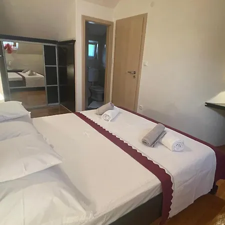 Вилла Old Stone House Vicko