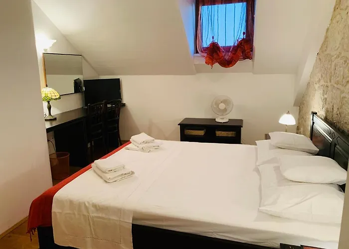 Old Stone House Vicko *