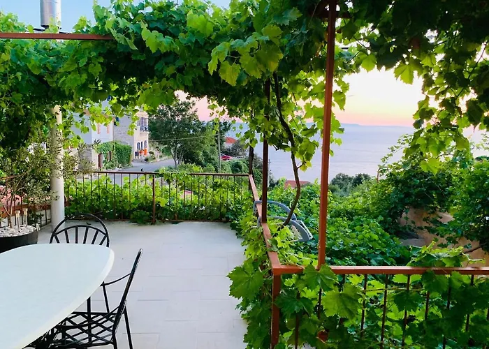 빌라 Old Stone House Vicko