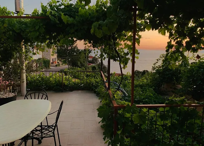 Old Stone House Vicko