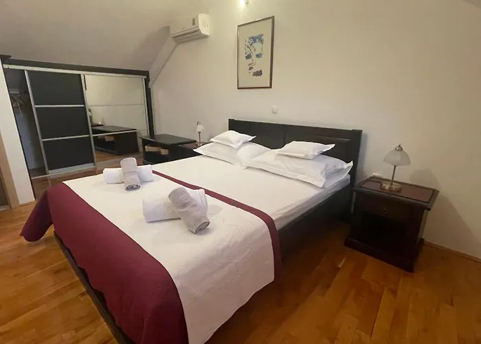 Old Stone House Vicko