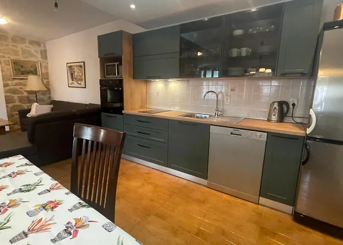 Old Stone House Vicko 빌라 포드고라