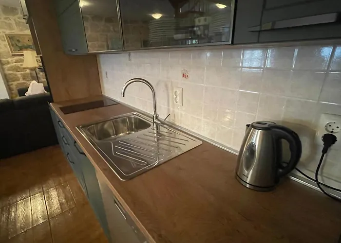 Old Stone House Vicko 빌라