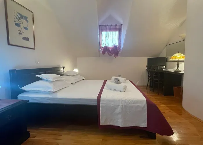 빌라 Old Stone House Vicko 포드고라